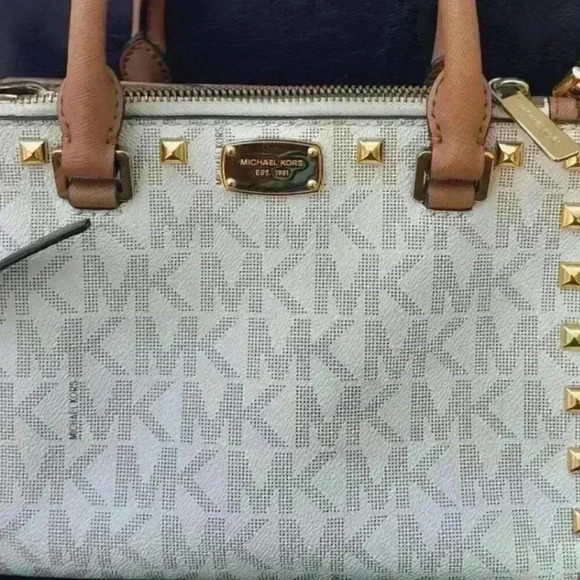 Michael Kors Handbags - Michael Kors Crossbody Bag